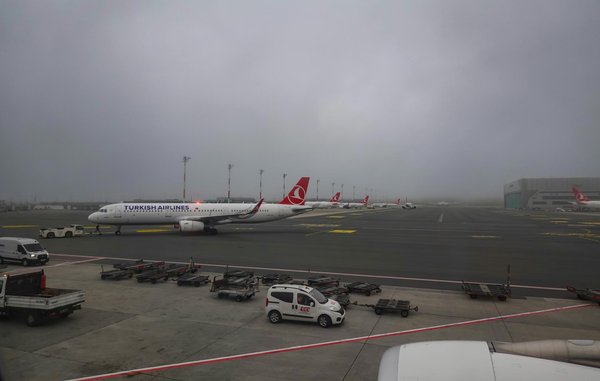 Quels appartements à Barcelone proposent des séjours avec cours de photographie et visites architecturales?